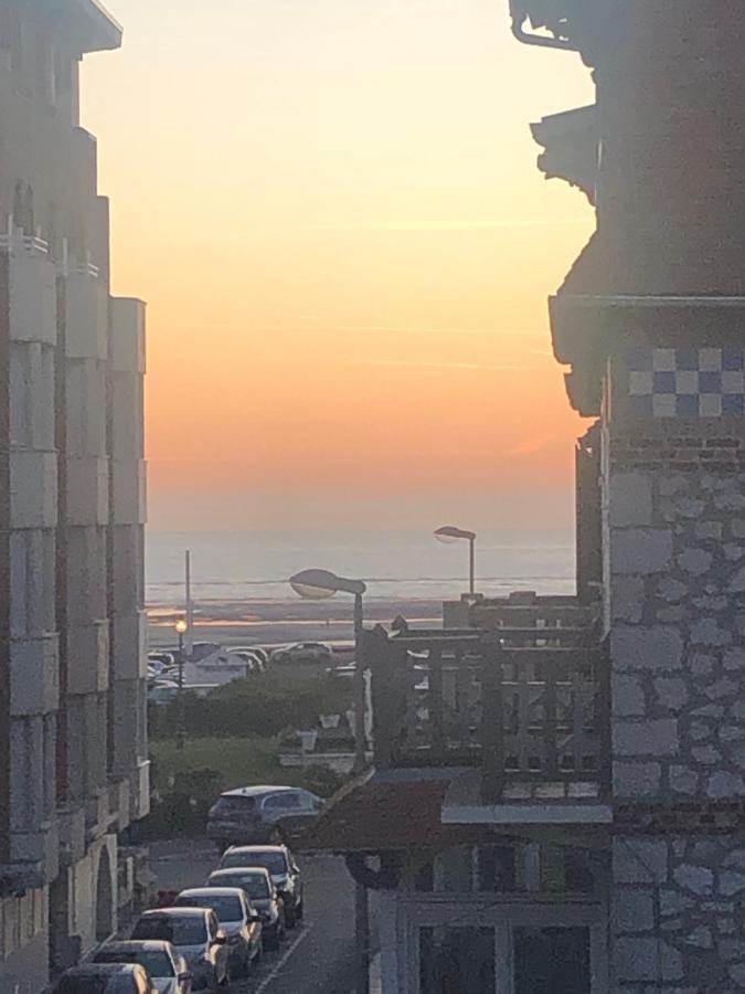 Historic "Touquettoise" Villa, Located In Heart Of The Village, 100M From The Beach, With Sunny Terrace And Private Garden Le Touquet Екстер'єр фото